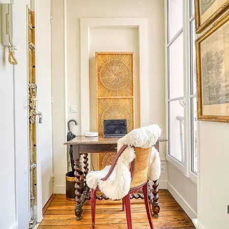 Charmant 2 Pieces Au Coeur De Faubourg-montmartre - 182c Париж